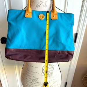 🦋 TORY BURCH HAND BAG/TOTE 🦋